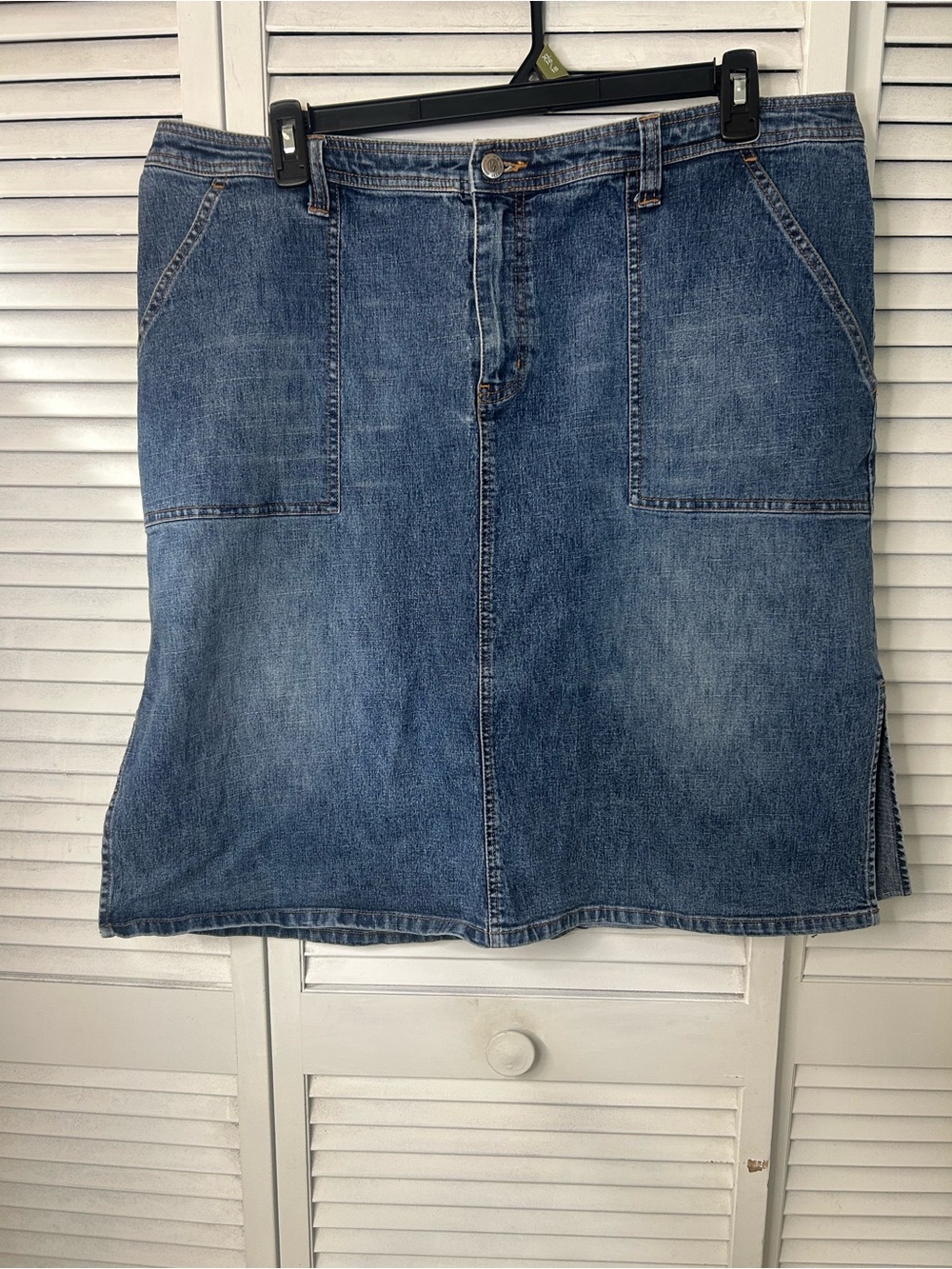 Venezia Classic Denim Skirt - Medium Wash Blue Size 22